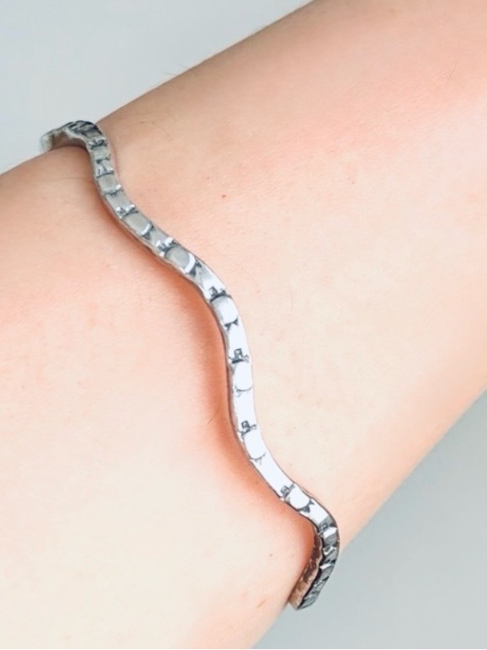 CAPTIVATING Vintage Sterling Silver 925 Serpent Talisman Bangle Bracelet